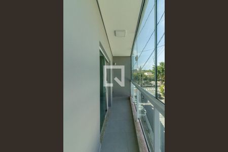 Casa à venda com 200m², 3 quartos e 2 vagas Casa à venda com 200m², 3 quartos e 2 vagasVaranda da Suíte