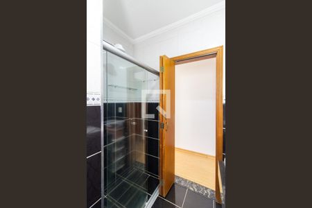 Casa à venda com 200m², 3 quartos e 2 vagas Casa à venda com 200m², 3 quartos e 2 vagasBanheiro