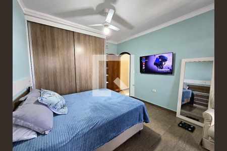 Casa à venda com 270m², 3 quartos e 6 vagas Casa à venda com 270m², 3 quartos e 6 vagasQuarto