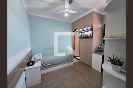 Casa à venda com 270m², 3 quartos e 6 vagas Casa à venda com 270m², 3 quartos e 6 vagasQuarto
