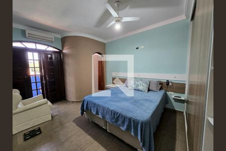 Casa à venda com 270m², 3 quartos e 6 vagas Casa à venda com 270m², 3 quartos e 6 vagasQuarto