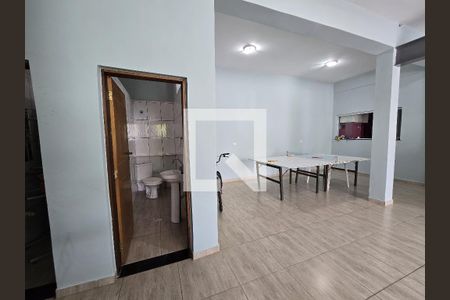 Casa à venda com 270m², 3 quartos e 6 vagas Casa à venda com 270m², 3 quartos e 6 vagasGaragem