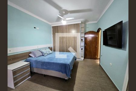 Casa à venda com 270m², 3 quartos e 6 vagas Casa à venda com 270m², 3 quartos e 6 vagasQuarto