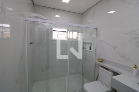 Casa à venda com 300m², 4 quartos e 6 vagasBanheiro da Suíte