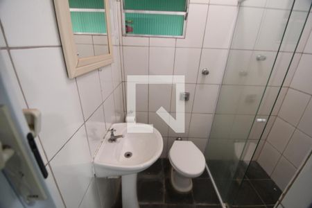 Casa à venda com 280m², 2 quartos e 2 vagasEdícula: Banheiro