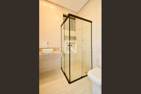 Casa à venda com 282m², 3 quartos e 4 vagas Casa à venda com 282m², 3 quartos e 4 vagasBanheiro suite