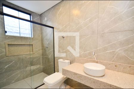 Casa à venda com 282m², 3 quartos e 4 vagas Casa à venda com 282m², 3 quartos e 4 vagasBanheiro social