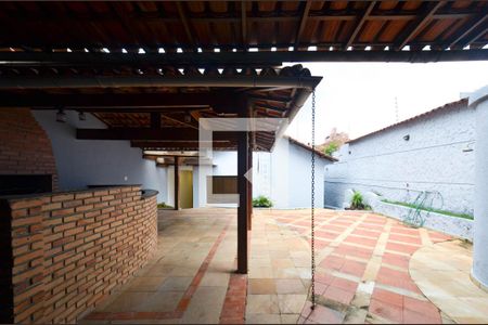 Casa à venda com 282m², 3 quartos e 4 vagas Casa à venda com 282m², 3 quartos e 4 vagasArea churrasqueira