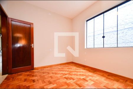 Casa à venda com 282m², 3 quartos e 4 vagas Casa à venda com 282m², 3 quartos e 4 vagasQuarto2/ suite