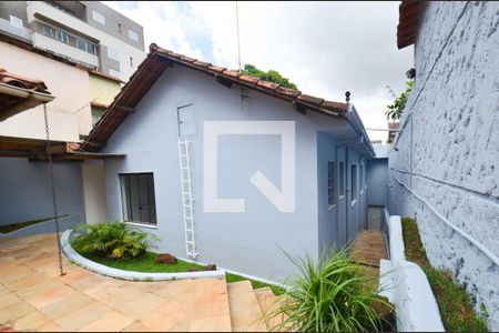 Casa à venda com 282m², 3 quartos e 4 vagas Casa à venda com 282m², 3 quartos e 4 vagasArea churrasqueira