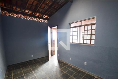 Casa à venda com 282m², 3 quartos e 4 vagas Casa à venda com 282m², 3 quartos e 4 vagasQuarto4