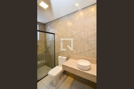 Casa à venda com 282m², 3 quartos e 4 vagas Casa à venda com 282m², 3 quartos e 4 vagasBanheiro social