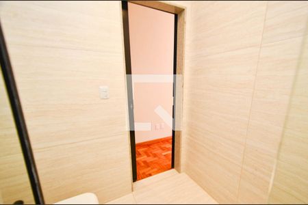 Casa à venda com 282m², 3 quartos e 4 vagas Casa à venda com 282m², 3 quartos e 4 vagasBanheiro suite