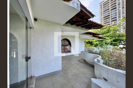 Casa de condomínio à venda com 2800m², 11 quartos e sem vagaVaranda (Segundo andar)