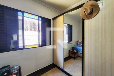 Casa à venda com 173m², 3 quartos e 2 vagas Casa à venda com 173m², 3 quartos e 2 vagasQuarto 2