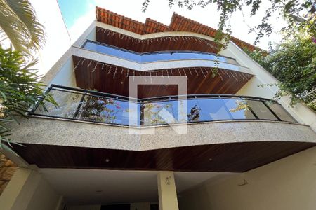 Casa à venda com 254m², 4 quartos e 4 vagasÁrea Externa