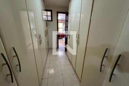 Casa à venda com 254m², 4 quartos e 4 vagasCloset quarto 3