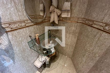 Casa à venda com 254m², 4 quartos e 4 vagasLavabo Sala