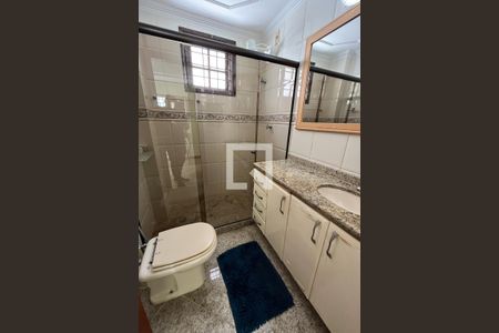 Casa à venda com 254m², 4 quartos e 4 vagasBanheiro 5