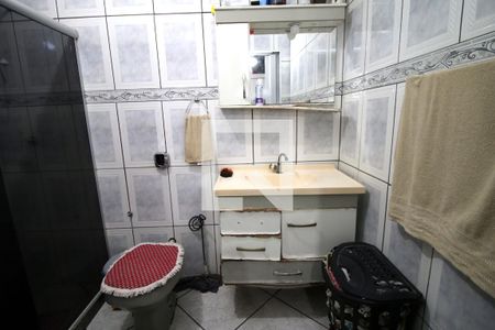 Casa à venda com 220m², 3 quartos e 3 vagasBanheiro da Suíte 2