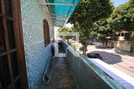 Casa à venda com 220m², 3 quartos e 3 vagasVaranda