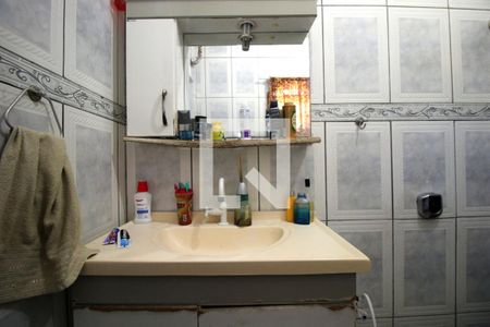 Casa à venda com 220m², 3 quartos e 3 vagasBanheiro da Suíte 1