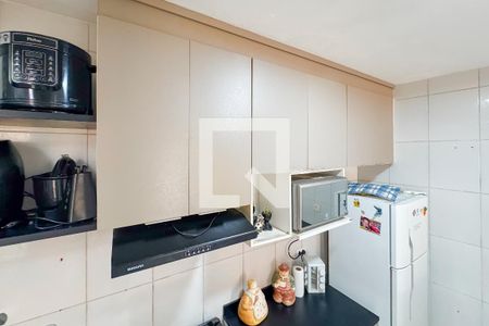 Casa à venda com 70m², 2 quartos e sem vaga Casa à venda com 70m², 2 quartos e sem vagaCozinha - Armários