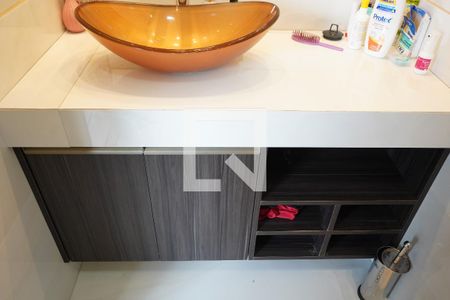 Apartamento à venda com 99m², 2 quartos e 2 vagasBanheiro da Suíte