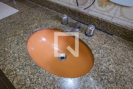 Casa à venda com 270m², 3 quartos e 2 vagas Casa à venda com 270m², 3 quartos e 2 vagasSuíte - Banheiro