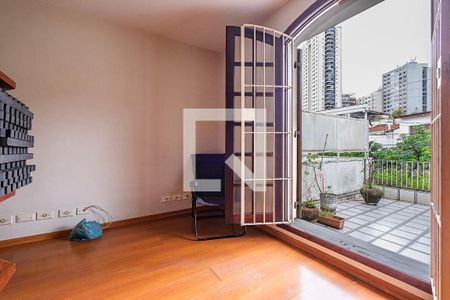 Casa à venda com 270m², 3 quartos e 2 vagas Casa à venda com 270m², 3 quartos e 2 vagasQuarto 3