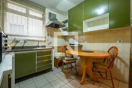 Casa à venda com 270m², 3 quartos e 2 vagas Casa à venda com 270m², 3 quartos e 2 vagasCozinha