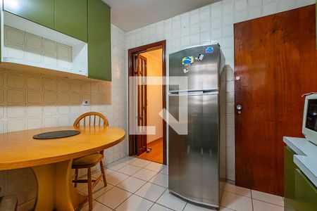 Casa à venda com 270m², 3 quartos e 2 vagas Casa à venda com 270m², 3 quartos e 2 vagasCozinha