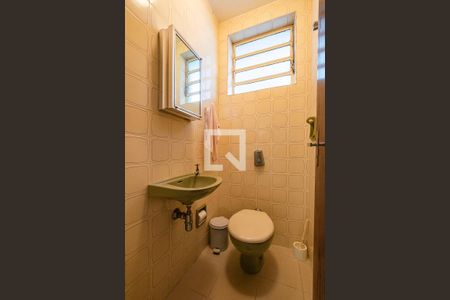 Casa à venda com 270m², 3 quartos e 2 vagas Casa à venda com 270m², 3 quartos e 2 vagasLavabo 1