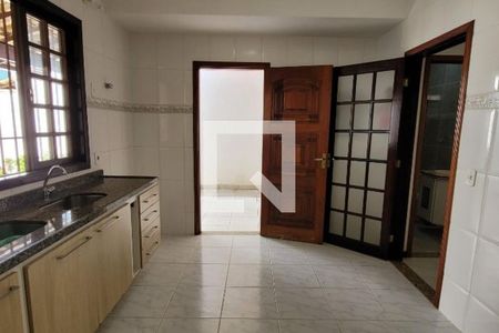 Casa à venda com 154m², 3 quartos e 3 vagas