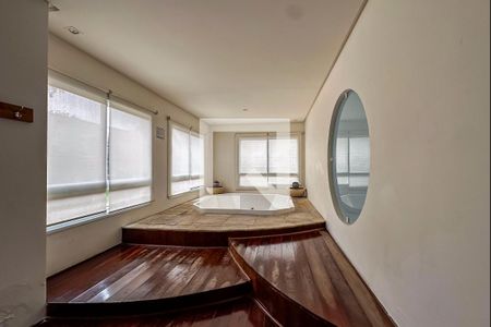 Apartamento à venda com 180m², 3 quartos e 3 vagas Apartamento à venda com 180m², 3 quartos e 3 vagasSpa