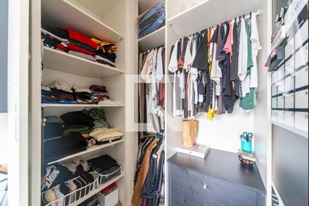 Apartamento à venda com 180m², 3 quartos e 3 vagas Apartamento à venda com 180m², 3 quartos e 3 vagasCloset do Quarto 2