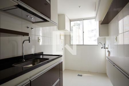 Apartamento à venda com 140m², 2 quartos e 2 vagas Apartamento à venda com 140m², 2 quartos e 2 vagasCozinha