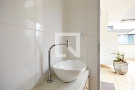 Apartamento à venda com 140m², 2 quartos e 2 vagas Apartamento à venda com 140m², 2 quartos e 2 vagasLavabo