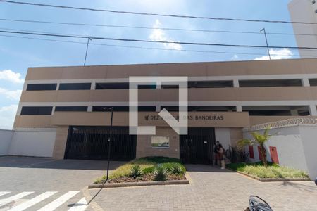 Apartamento à venda com 43m², 2 quartos e 1 vaga Apartamento à venda com 43m², 2 quartos e 1 vagaFachada