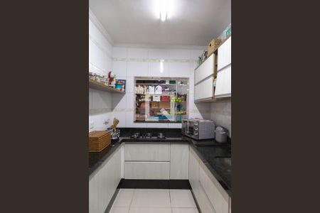 Casa de condomínio à venda com 118m², 3 quartos e 2 vagasCozinha