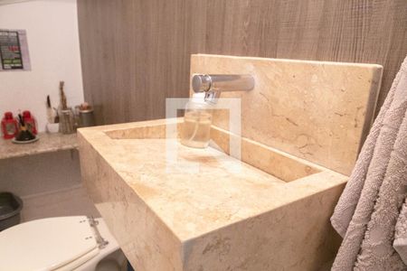 Casa de condomínio à venda com 118m², 3 quartos e 2 vagasLavabo