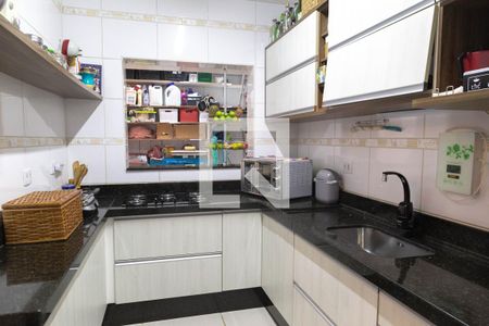 Casa de condomínio à venda com 118m², 3 quartos e 2 vagasCozinha