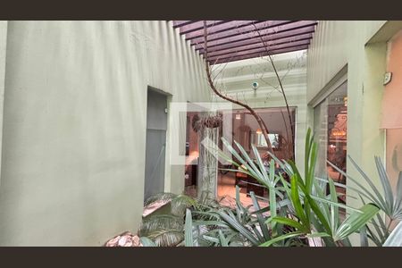 Casa à venda com 450m², 4 quartos e 3 vagas Casa à venda com 450m², 4 quartos e 3 vagasJardim