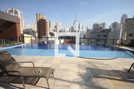 Apartamento à venda com 49m², 1 quarto e 3 vagas Apartamento à venda com 49m², 1 quarto e 3 vagasÁrea comum - Piscina