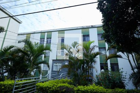 Apartamento para alugar com 63m², 3 quartos e 1 vaga Apartamento para alugar com 63m², 3 quartos e 1 vagaFachada