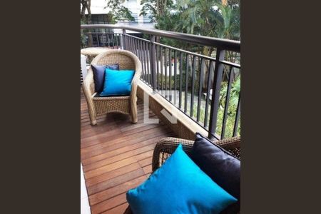 Apartamento à venda com 216m², 4 quartos e 3 vagas