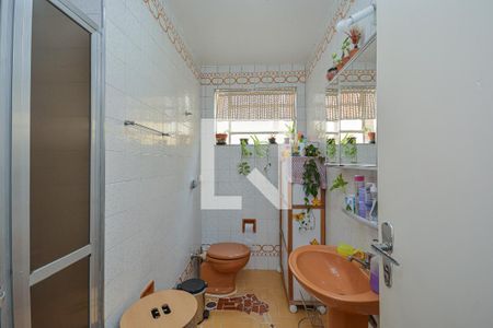 Casa à venda com 140m², 3 quartos e 2 vagas Casa à venda com 140m², 3 quartos e 2 vagasBanheiro