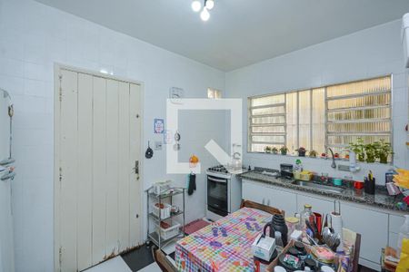 Casa à venda com 140m², 3 quartos e 2 vagas Casa à venda com 140m², 3 quartos e 2 vagasCozinha