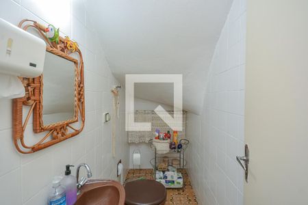 Casa à venda com 140m², 3 quartos e 2 vagas Casa à venda com 140m², 3 quartos e 2 vagasLavabo