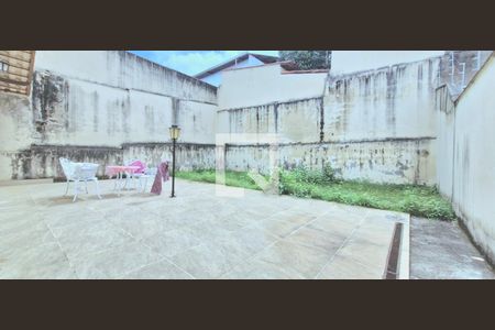 Casa à venda com 101m², 3 quartos e 2 vagasQuintal